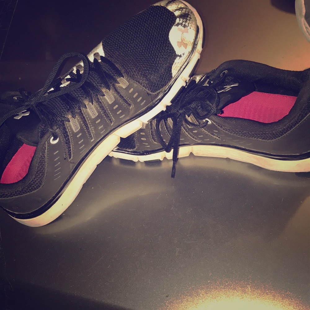 Under Armour micro G running/training shoes!!